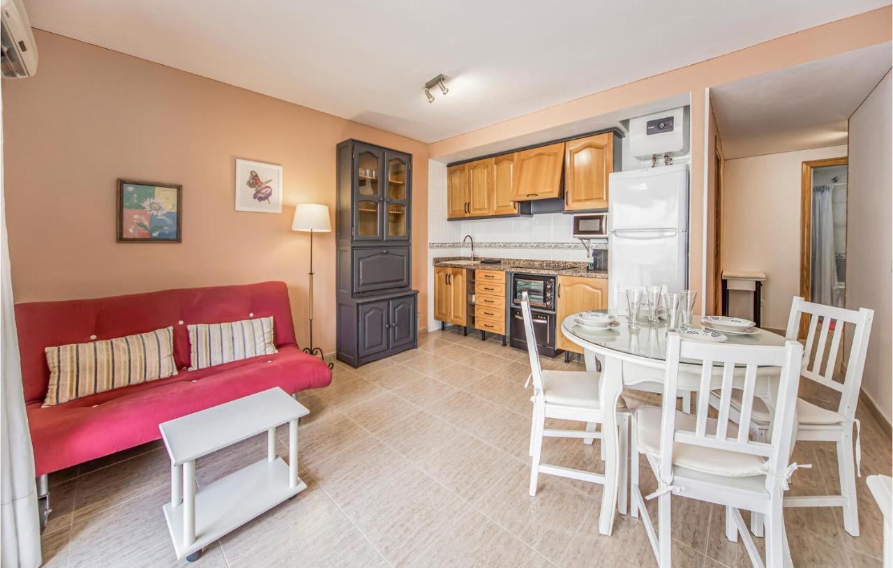 1 Bedroom Cozy Apartment In Miramar Exterior photo